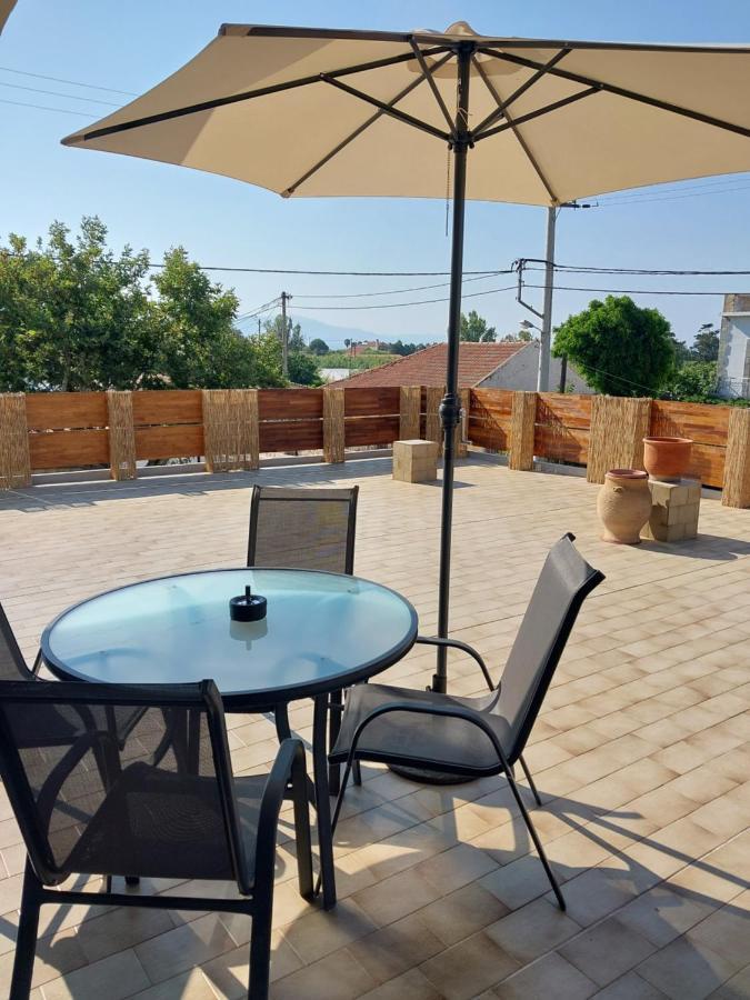 Passatempo Casa - 3 Bedroom Apartment Close To The Swimming Pool Gerani  Esterno foto