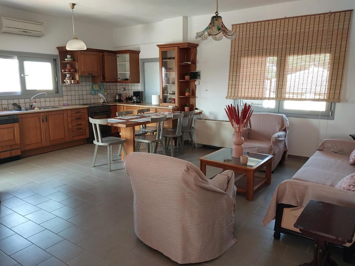 Passatempo Casa - 3 Bedroom Apartment Close To The Swimming Pool Gerani  Esterno foto