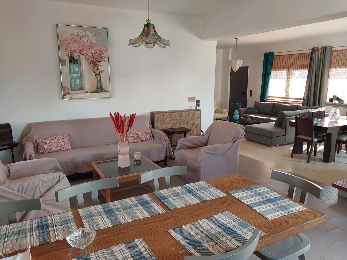 Passatempo Casa - 3 Bedroom Apartment Close To The Swimming Pool Gerani  Esterno foto